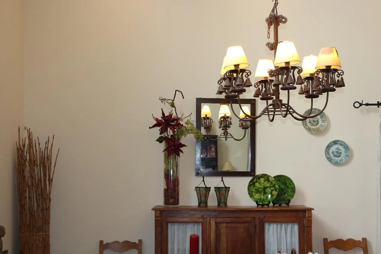 Luxury Villa Camelia. Mountains, Golf, Horses, Levada Walks. Santo Antonio da Serra