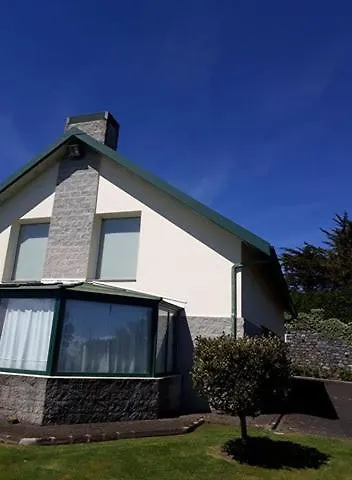 Luxury Villa Camelia. Mountains, Golf, Horses, Levada Walks. Santo Antonio da Serra Portugal